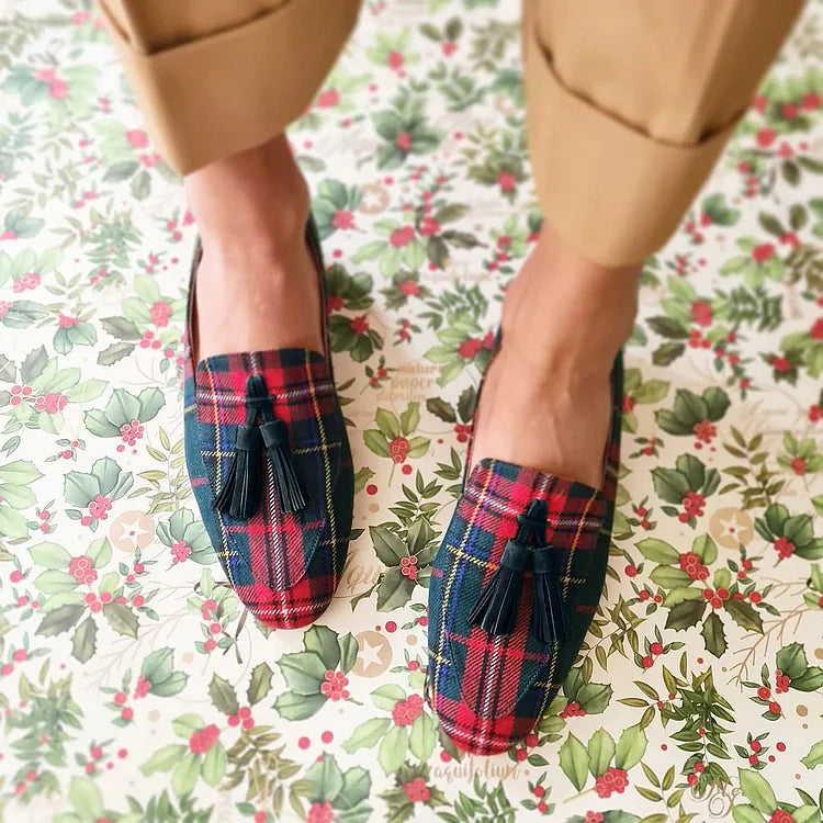 Carys - Timeless Tassel Loafers