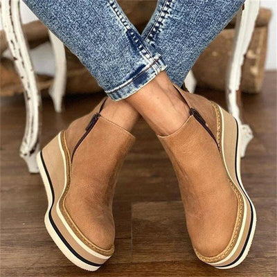 Mila - Casual Everyday Wedge